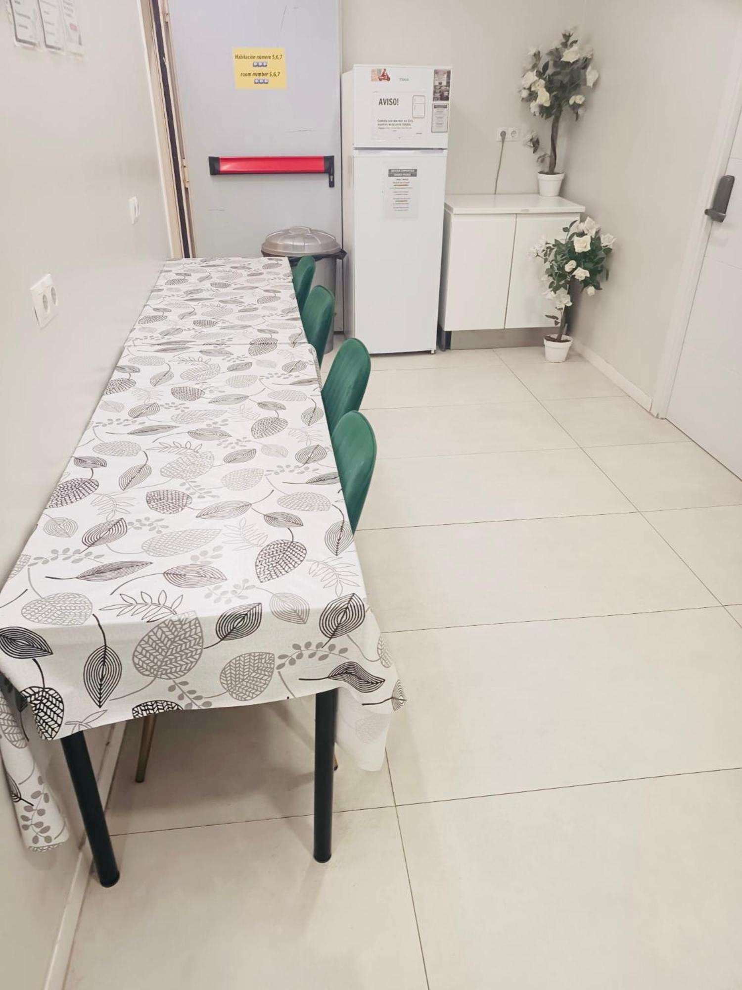 Hostel Oasis - Madrid — Photos 3